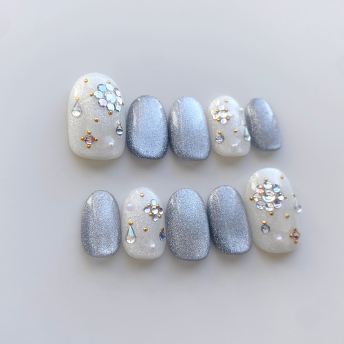 No.333 ネイルチップ　青　水色　ニュアンス　マグネット　キラキラ　うるうる うるうる結晶ネイル ブライダル/結婚式/青/ブルー/雪/マグネット