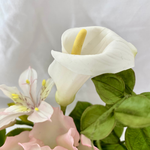 クレイフラワー＊樹脂粘土のお花＊ピンクローズのアレンジメント