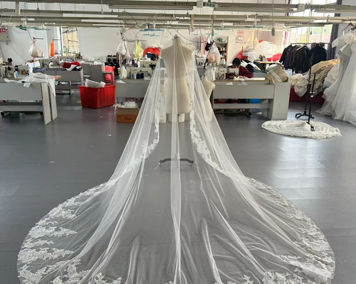 ワタベウエディング　EFV-FLOWER 花柄ウェディングベール　ロングベール 美品 ワタベウェディング EFV-FLOWER ロングウェディングベール