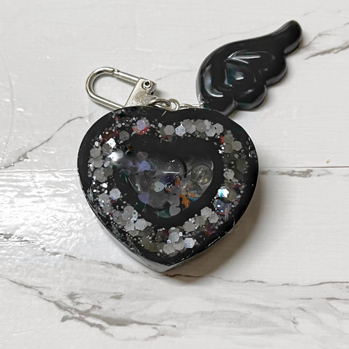 ダブルハートシェイカー 影山飛雄 レジン 天然石 ブラック シンプル