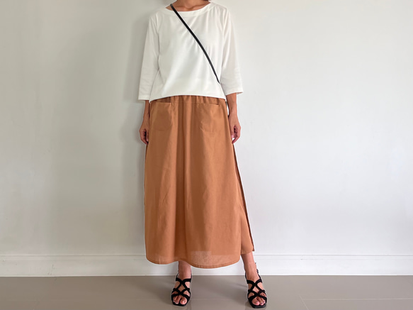 1枚で決まる。春夏の着心地満点コットン100の美シルエットワイドパンツ＆スカート　トフィー色 12枚目の画像