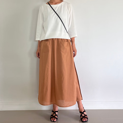 1枚で決まる。春夏の着心地満点コットン100の美シルエットワイドパンツ＆スカート　トフィー色 13枚目の画像