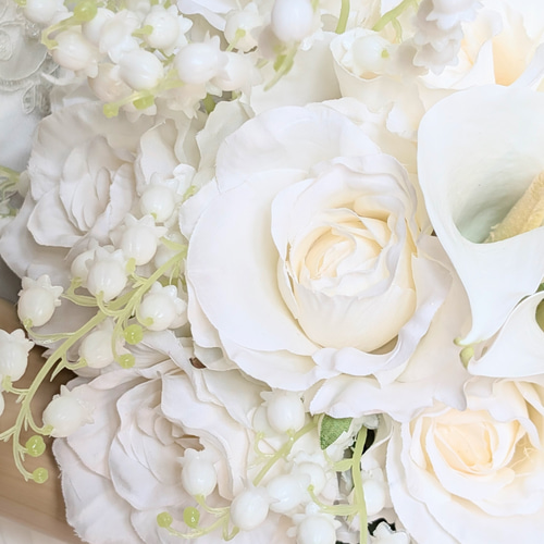 ウエディングホワイトブーケ(アマゾンリリー、スズラン、カラー