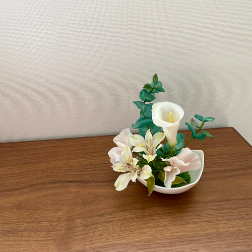 フリージアとアルストロメリア　クレイフラワー クレイクレイフラワー＊樹脂粘土のお花＊いけばなアート盆栽
