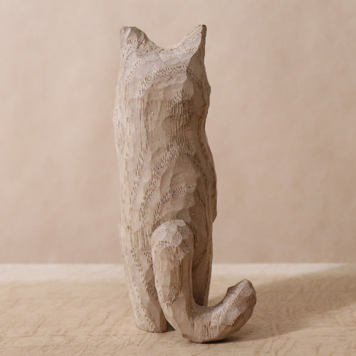 招き猫（左手）木彫り 木製 ネコの置物 インテリア雑貨（木材：栗