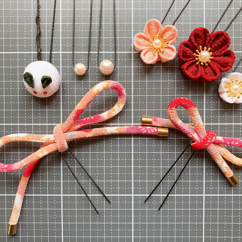 ちりめん 梅ちゃん(中) レッド 水引  Uピンかんざし ちりめん 梅ちゃん(中) レッド 水引 Uピンかんざし かんざしセット U