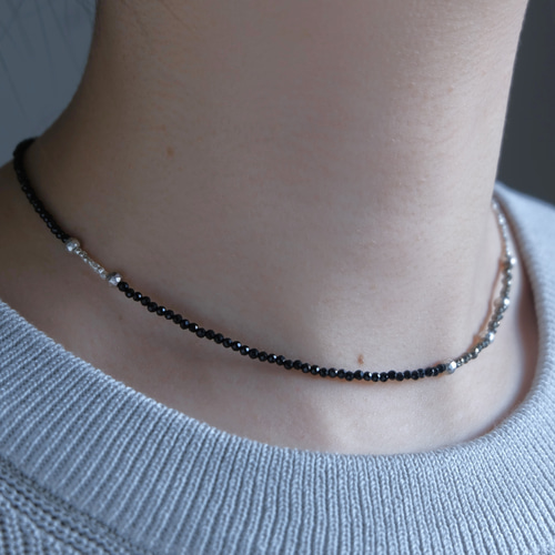 svart og pýrít necklace：天然石パイライト/ブラックスピネル
