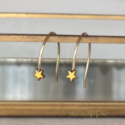 ちいさな流れ星ピアス 14kgf オフィス シンプル 天然石 星 ギフト
