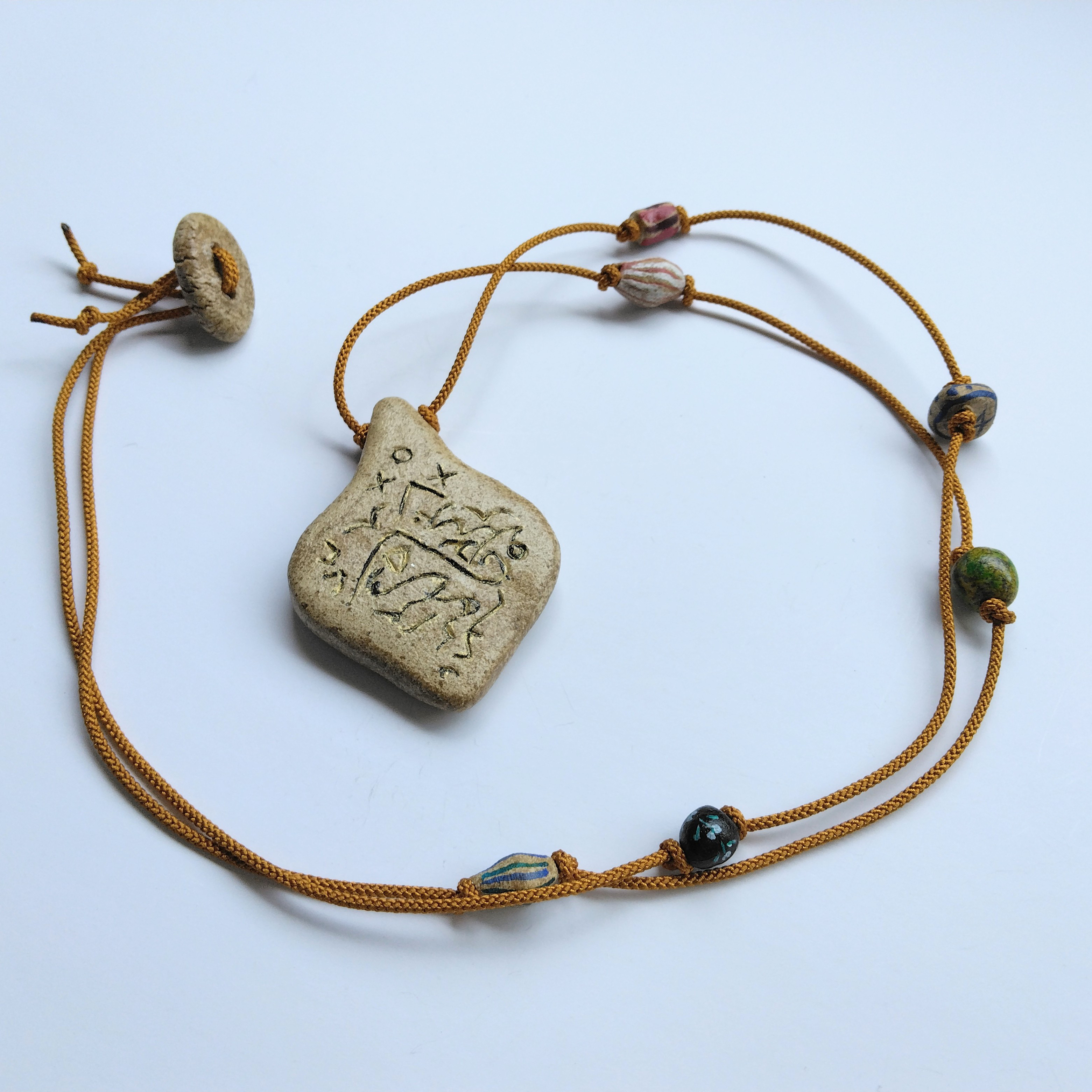 陶土オリジナルビーズ＊＊＊紐ネックレス＊＊＊一点物