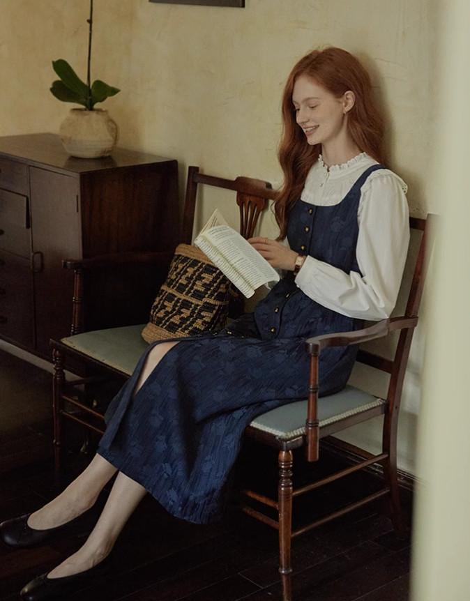 ジャガード生地ワンピース　ノースリーブワンピース