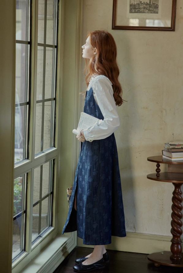 ジャガード生地ワンピース　ノースリーブワンピース