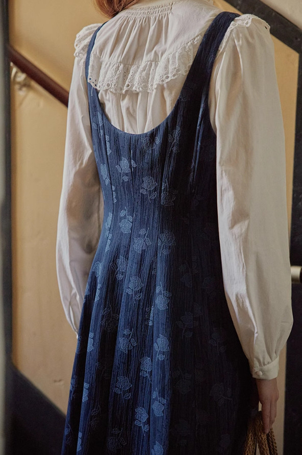 ジャガード生地ワンピース　ノースリーブワンピース