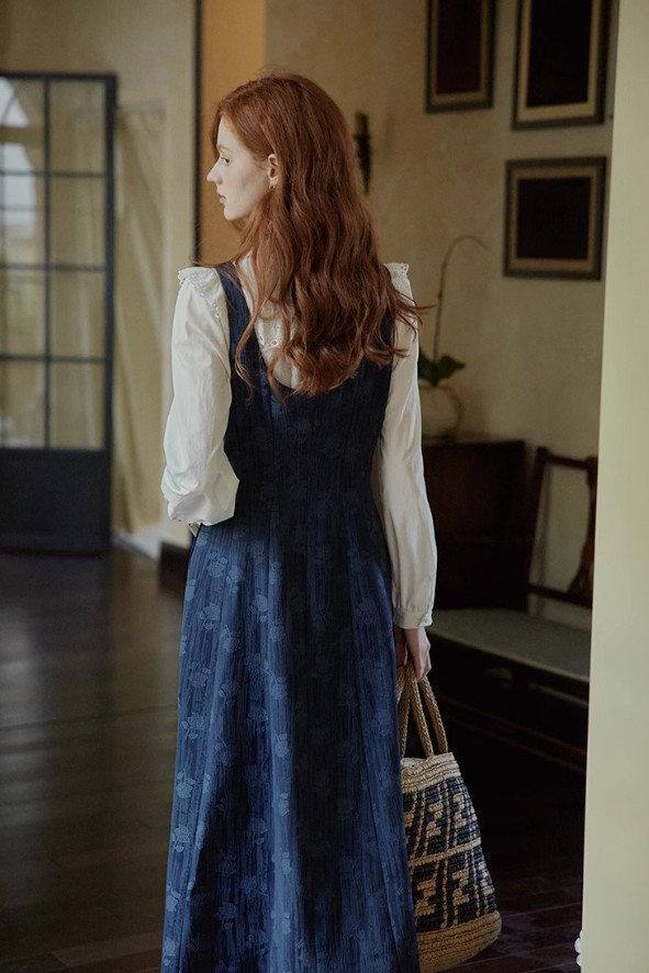 ジャガード生地ワンピース　ノースリーブワンピース