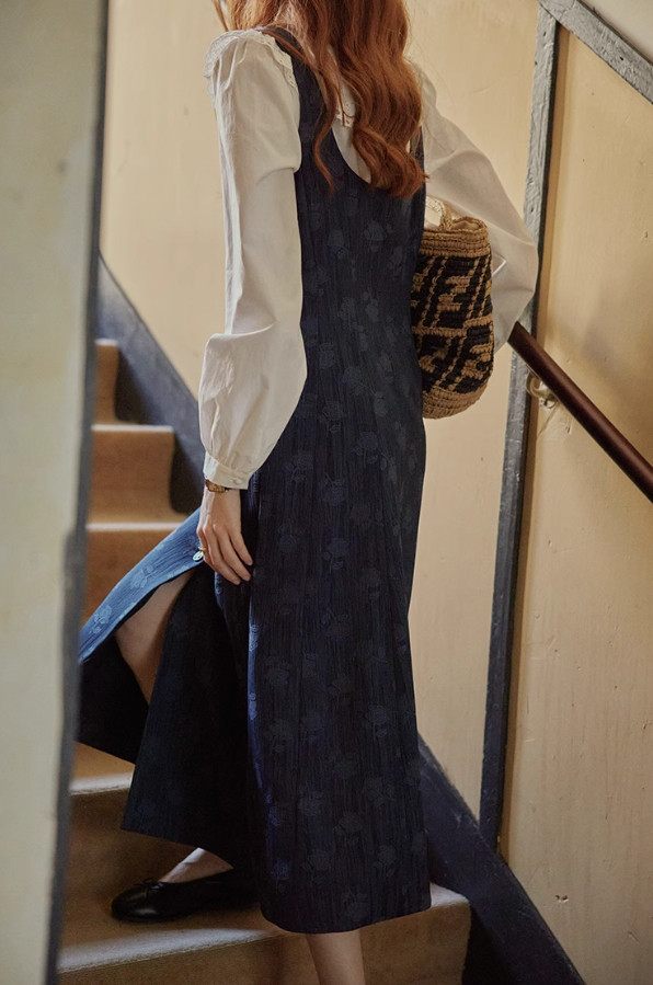 ジャガード生地ワンピース　ノースリーブワンピース