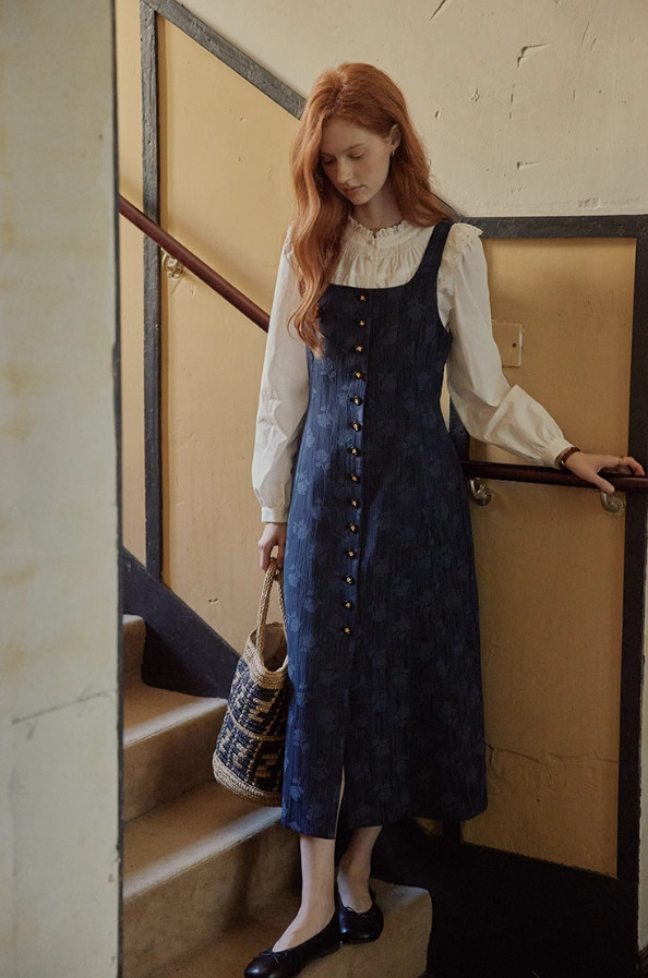 ジャガード生地ワンピース　ノースリーブワンピース