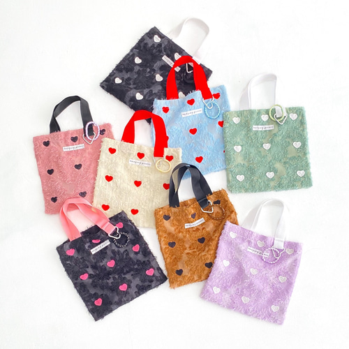 ブラックWデニム♡ハートフラワー刺繍の3wayバッグ♡リュック♡ストーン付き ハート刺繍のフラワーバッグ(黒×白) ハンドバッグ amazing