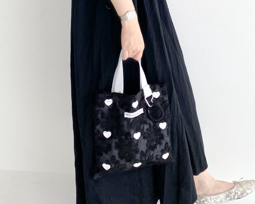 ブラックWデニム♡ハートフラワー刺繍の3wayバッグ♡リュック♡ストーン付き fb0474858c5355ee3d3d35504a4bbb