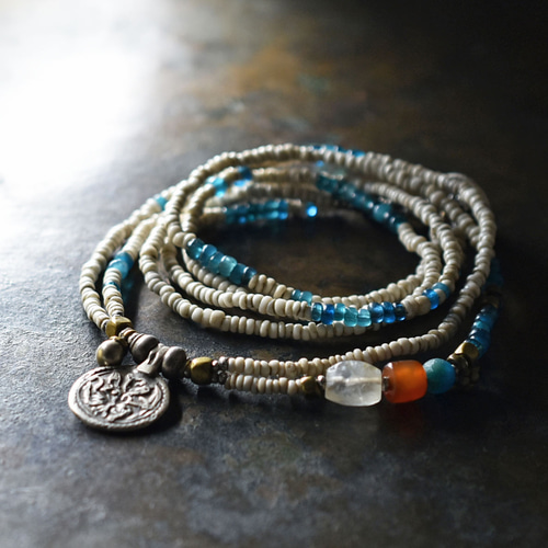 古代の青　ローマンビーズ　紀元前後② 古代の青 ローマンビーズ 紀元前後② 古代の青 ローマンビーズ 紀元前後②