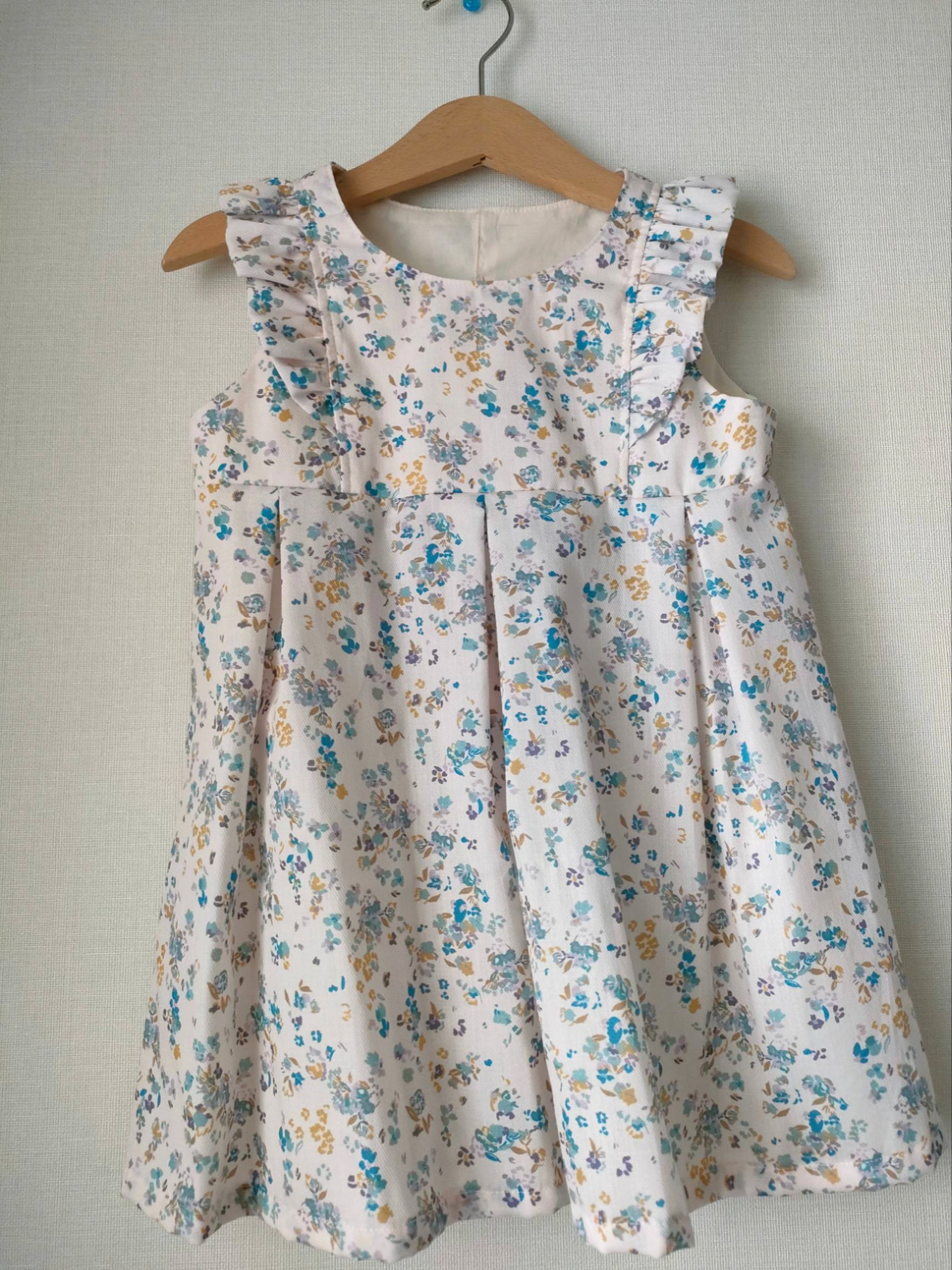 1名様限定SALE価格【フランス生地】ノースリーブワンピース