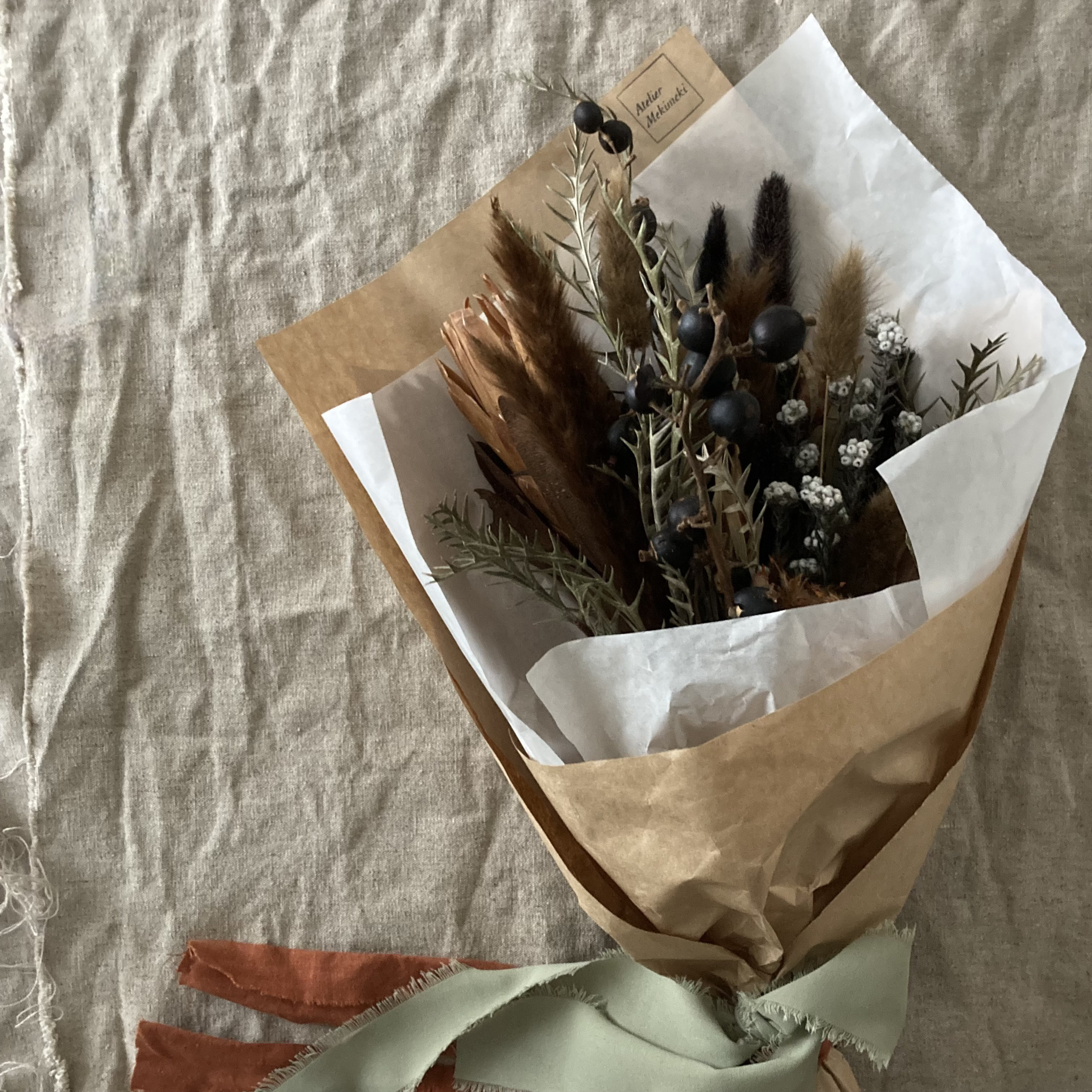 【受注制作】ドライフラワー　スワッグ　花束　ブーケ　ウエディング　ギフト　プレゼントにオススメ