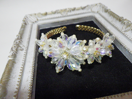 スノーフレイク　バングル　チェコカットビーズ