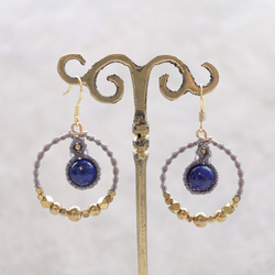 エキゾチックフープラピスラズリマクラメピアスmacp112天然石エスニックアジアンエキゾチックなアレルギーフリーピアス 2枚目の画像