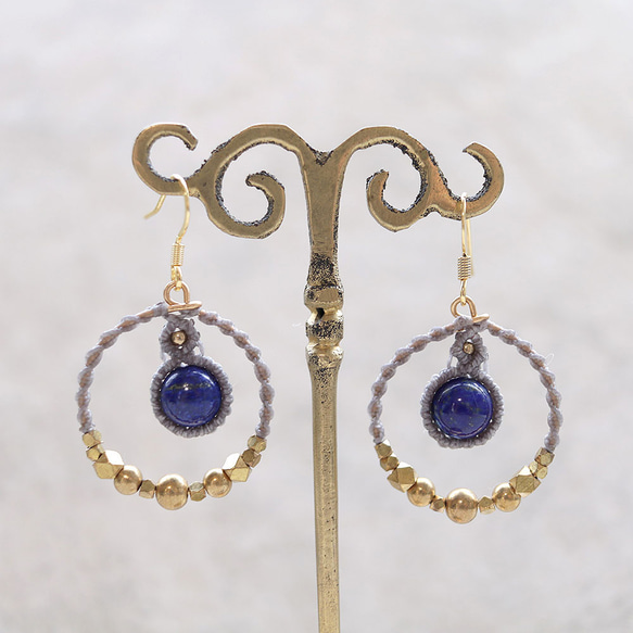 エキゾチックフープラピスラズリマクラメピアスmacp112天然石エスニックアジアンエキゾチックなアレルギーフリーピアス 2枚目の画像