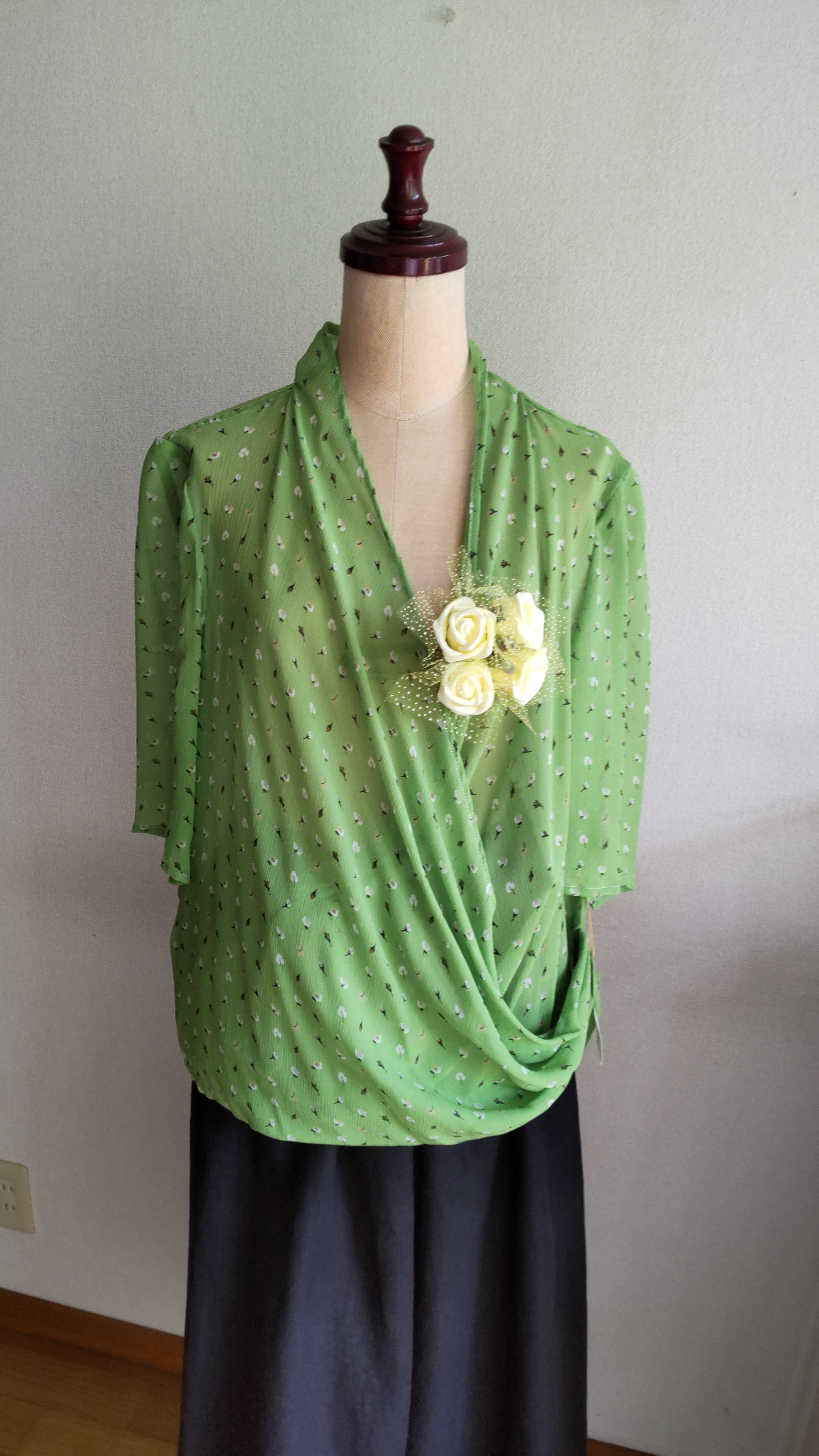 早い秋にカシュク-ル、ブラウス