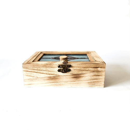 ステンドグラスの窓つき木箱/小物入れ ウッドボックス エディの思い出