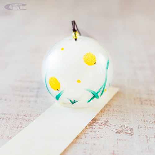 ガラス風鈴＊ホタル＊蛍＊白背景［ID：C21086-1］ 風鈴 千花