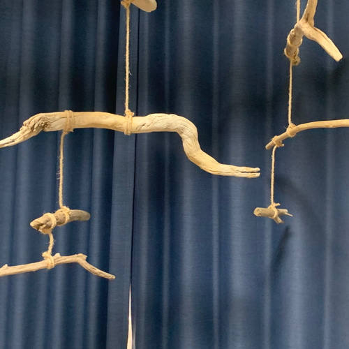 流木の吊り下げバランスオブジェ その他インテリア雑貨 風 通販