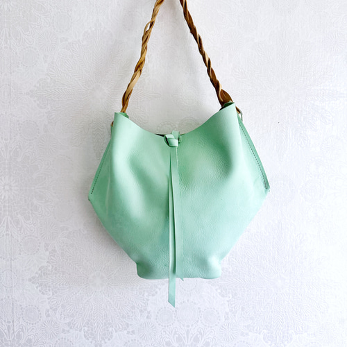 一枚革 ショルダー バッグ トートバッグ くすみ ライト グリーン ヌメ  