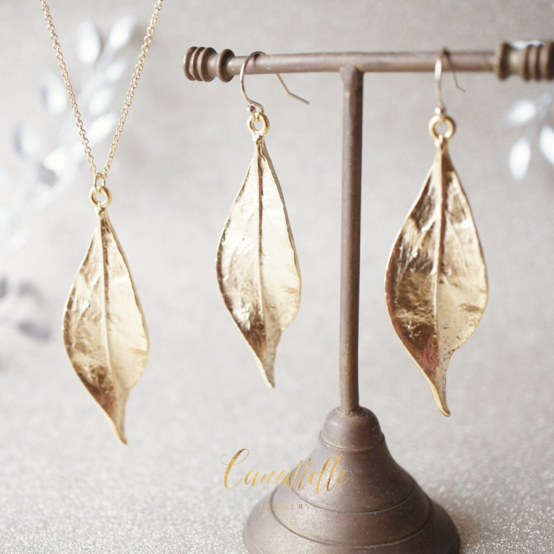 Gold leaf リーフ・ ピアス＆ネックレス（５０センチ）