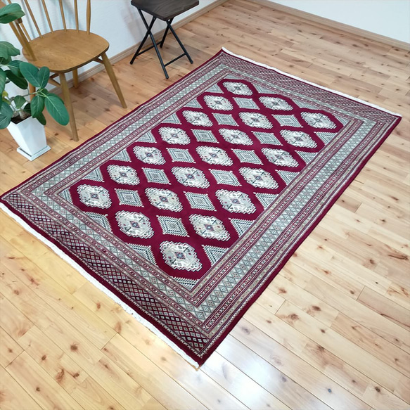 パキスタン絨毯 ハイクオリティ 195x137cm 手織り レッド