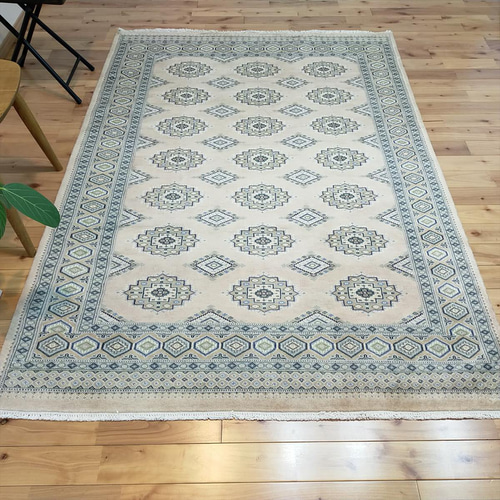 パキスタン絨毯 ラグ 197x140cm 軽くて畳める手織りラグ ベージュ