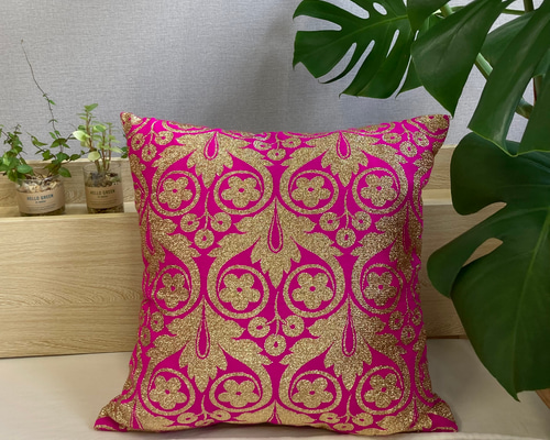 SALEஐ⋆*フランスアンティーク・ふんわり優しい刺繍クッションஐ⋆* SALEஐ⋆*フランスアンティーク・ふんわり優しいクッションஐ