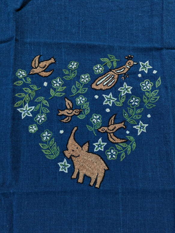 タイ チェンマイ 手刺繍の布 藍染め ① 生地 sora to tori 通販