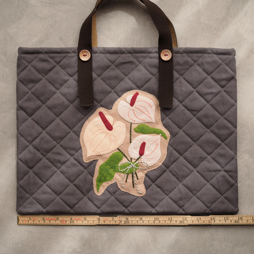 アップリケバッグ 入園・入学の贈り物にも!】お花(アンスリウム)のアップリケ刺繍が