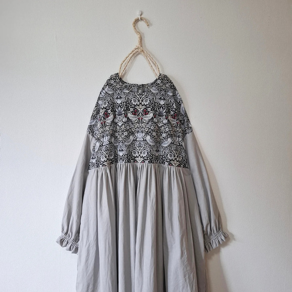 【即納】いちご泥棒 コットンリネン ワンピース ウィリアム・モリス ワンピース ウィリアム モリス