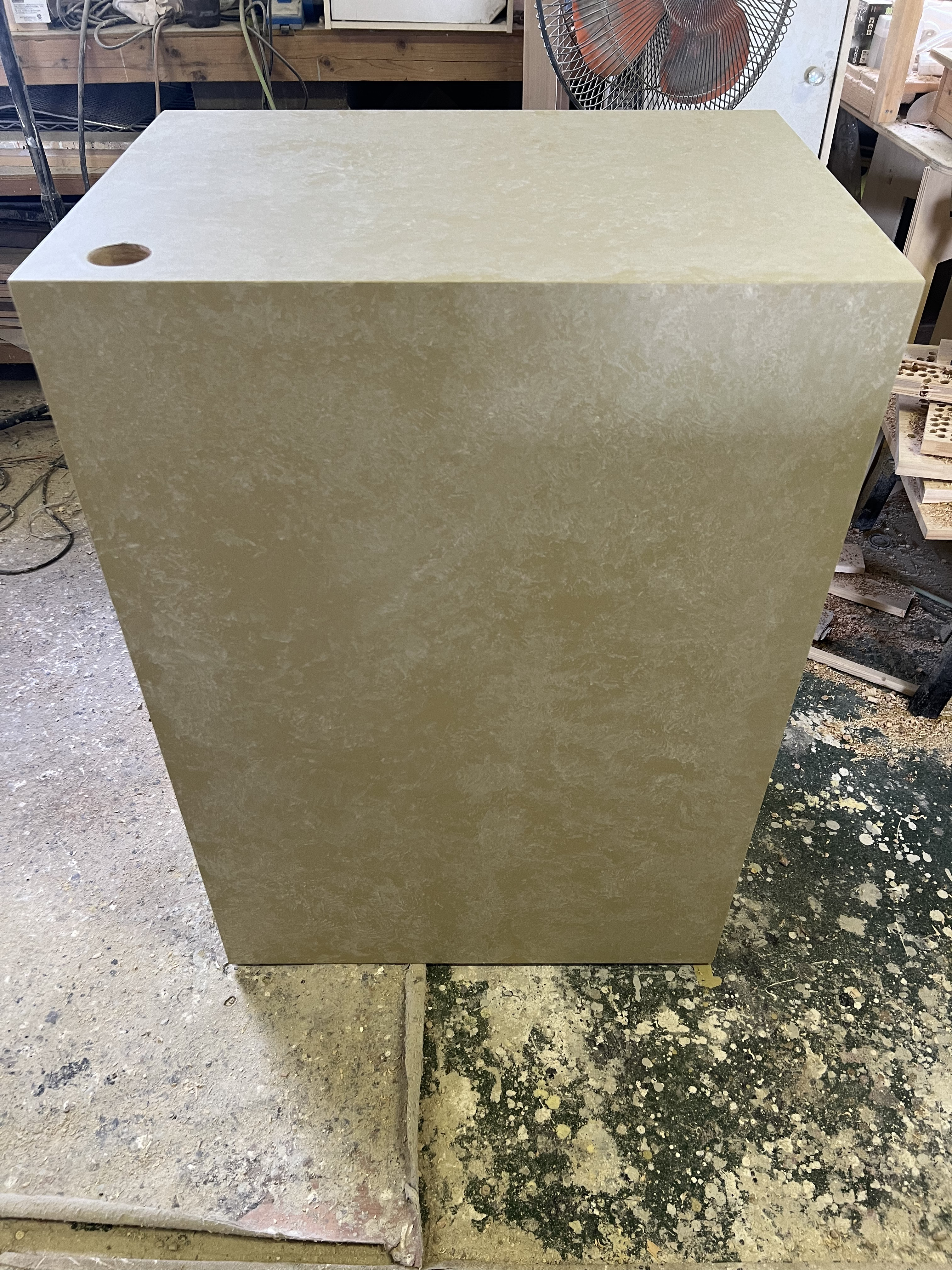 石っぽいボックスカウンター　受付カウンター　ベージュ