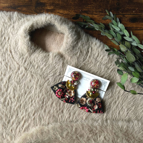 大ぶりチュールインド刺繍リボンタッセルイヤリング/ピアス イヤリング