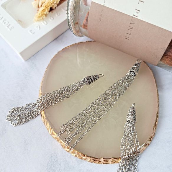 4個】ロング アンティーク調 メタル デザイン チェーンチャーム  