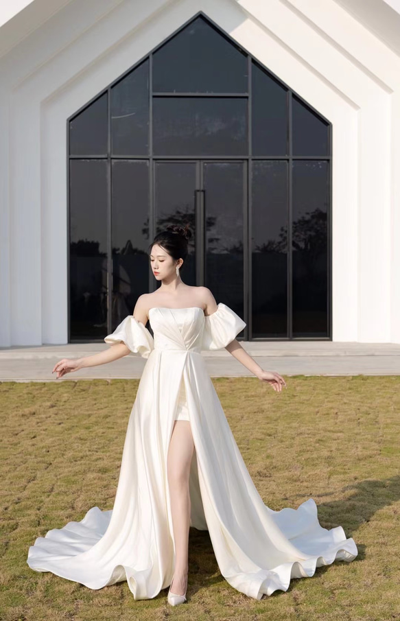 パフスリーブ　ウェディングドレス 上品！高評価続出！オフホワイト ウェディングドレス