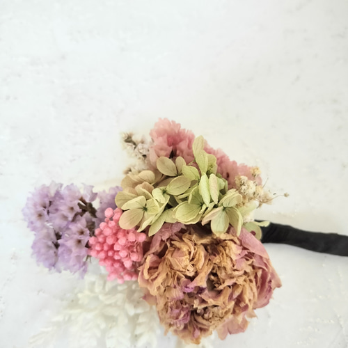 ドライフラワーブーケ くすみピンク ナチュラル ウェディングブーケ 前