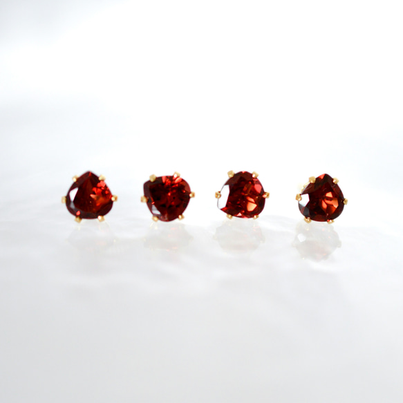 【栗のガーネットのピアス】6mm 赤 レッド サージカルステンレス 金属アレルギー対応 一粒 1月誕生石 マロン 2枚目の画像