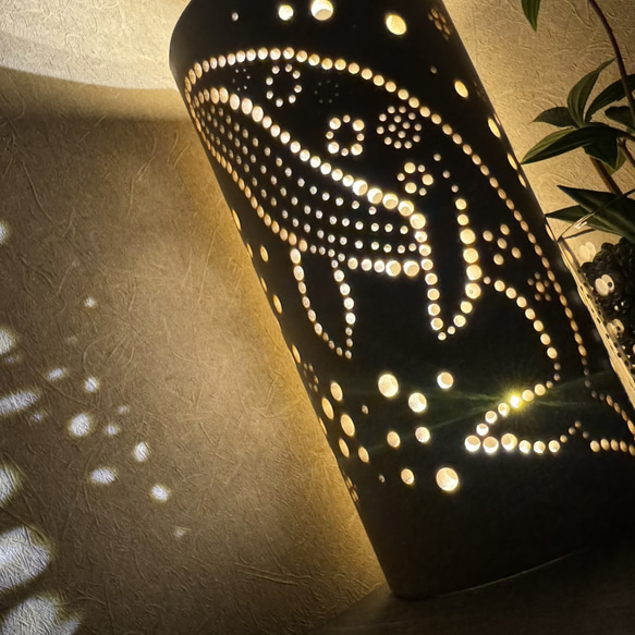 竹灯籠 シルバー ～～孔雀～～ 揺らぎ炎の灯り コンセント・電池