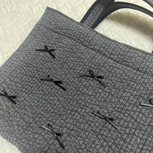 A4が入る！ ☆スクエアバッグM☆ ダークグレー ヌビバッグ マグネット