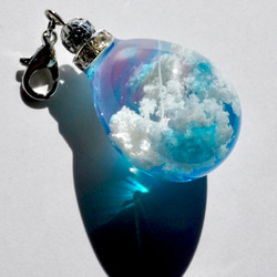 雲レジン 梅雨の雨上がり 空たまご 紐ペンダント ネックレス 97210670873dc34330ec5e8e120847