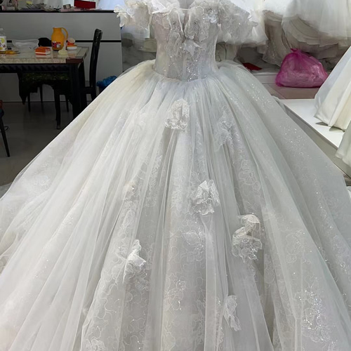 ミニチュア　ウェディングドレス　キラキラ　可愛い　インテリア ミニチュア ウェディングドレス キラキラ 可愛い インテリア Remake