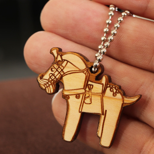 馬形埴輪ヒノキストラップ (659-962) 携帯ストラップ Do_goods 通販